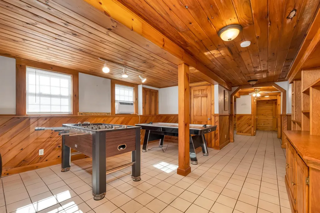 35 Valley Drive Gilford NH 03249