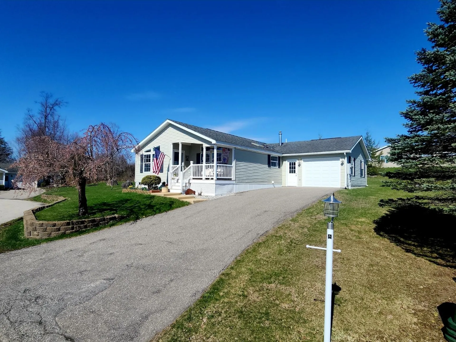 3 Sunset Avenue Franklin NH 03235