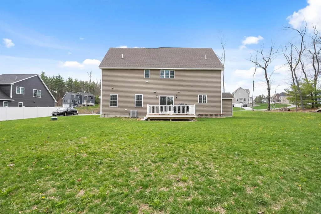 44 Sheffield Street Windham NH 03087