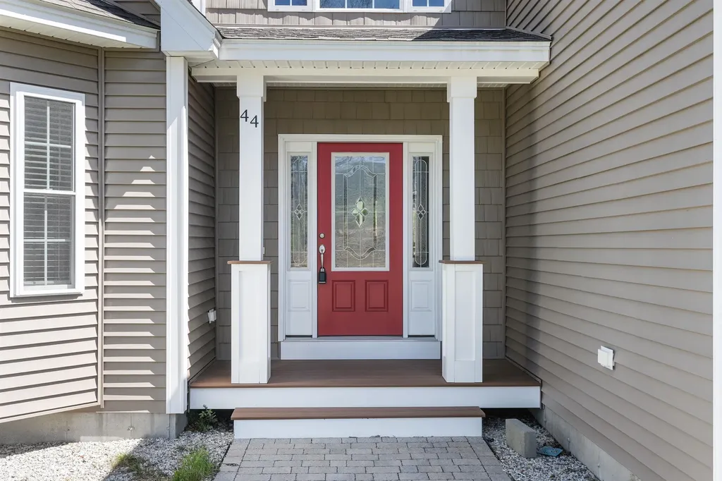 44 Sheffield Street Windham NH 03087