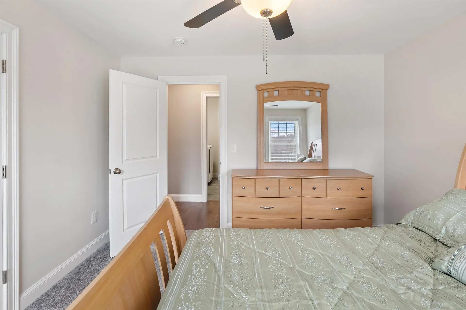 44 Sheffield Street Windham NH 03087