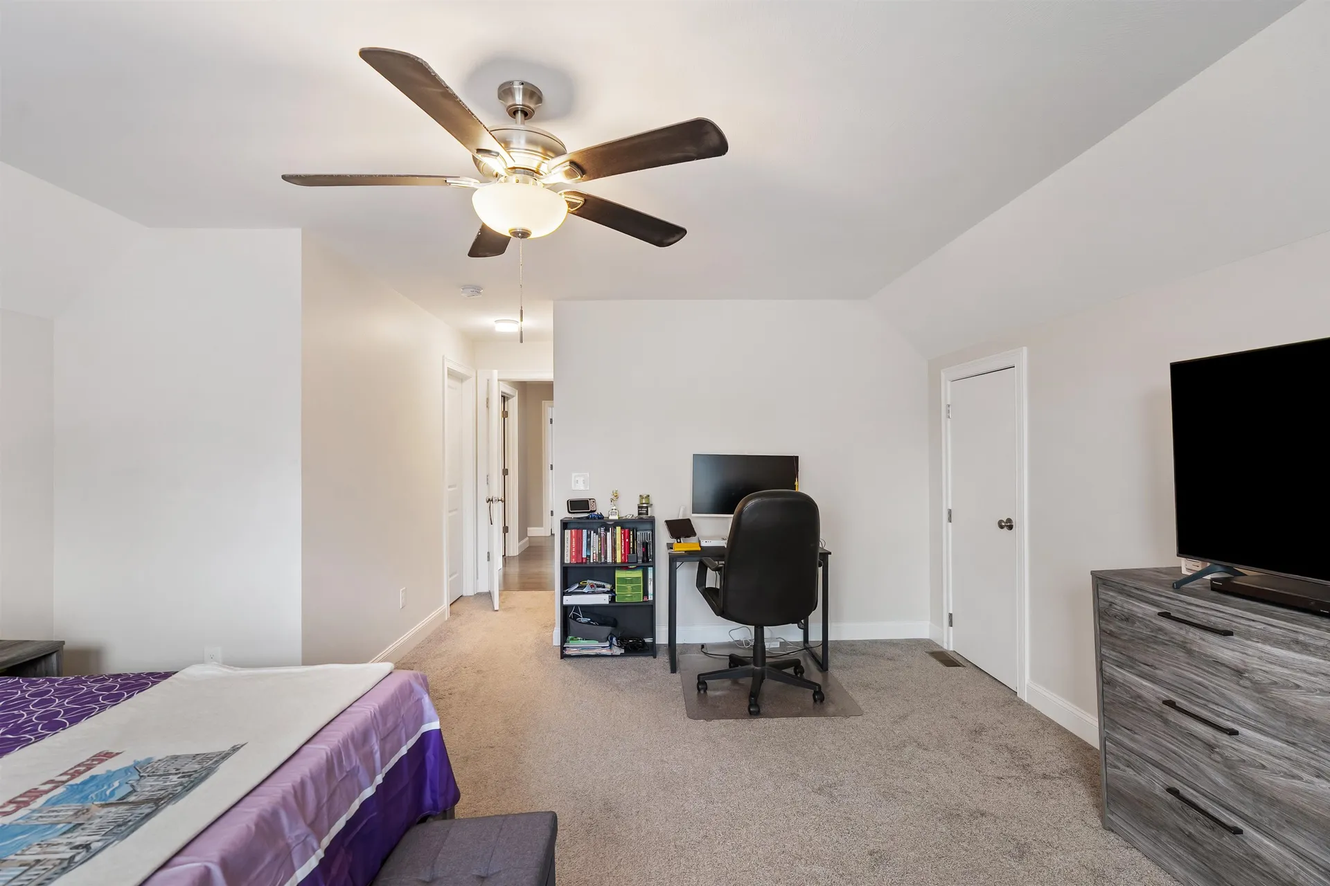 44 Sheffield Street Windham NH 03087