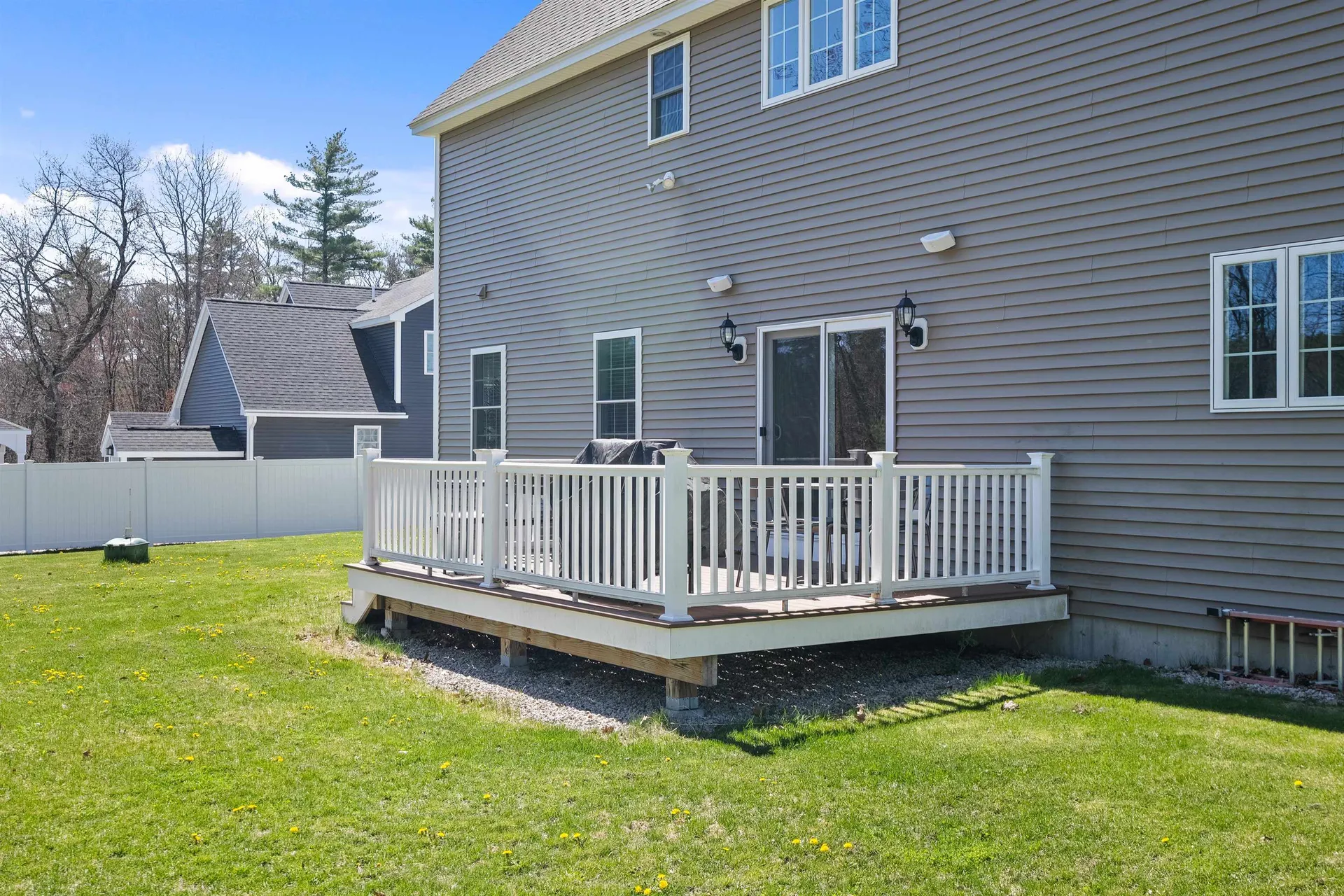 44 Sheffield Street Windham NH 03087