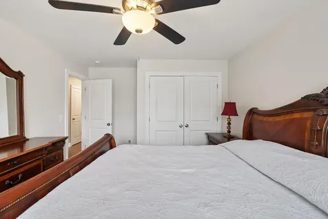 44 Sheffield Street Windham NH 03087