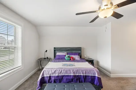 44 Sheffield Street Windham NH 03087