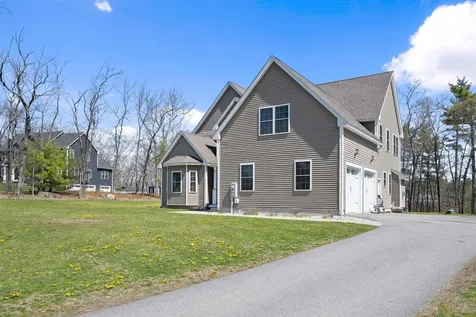 44 Sheffield Street Windham NH 03087