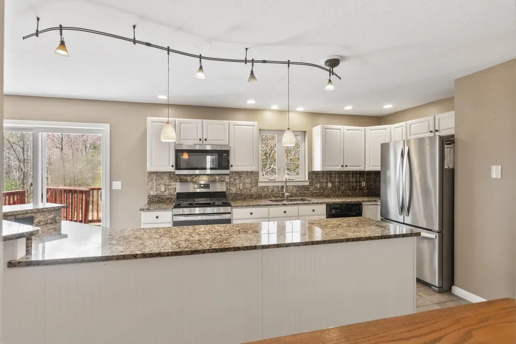 8 Elliott Road Gorham ME 04038