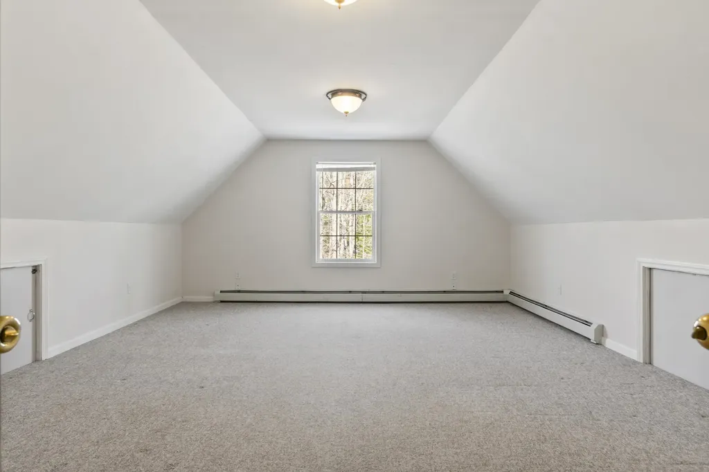 8 Elliott Road Gorham ME 04038