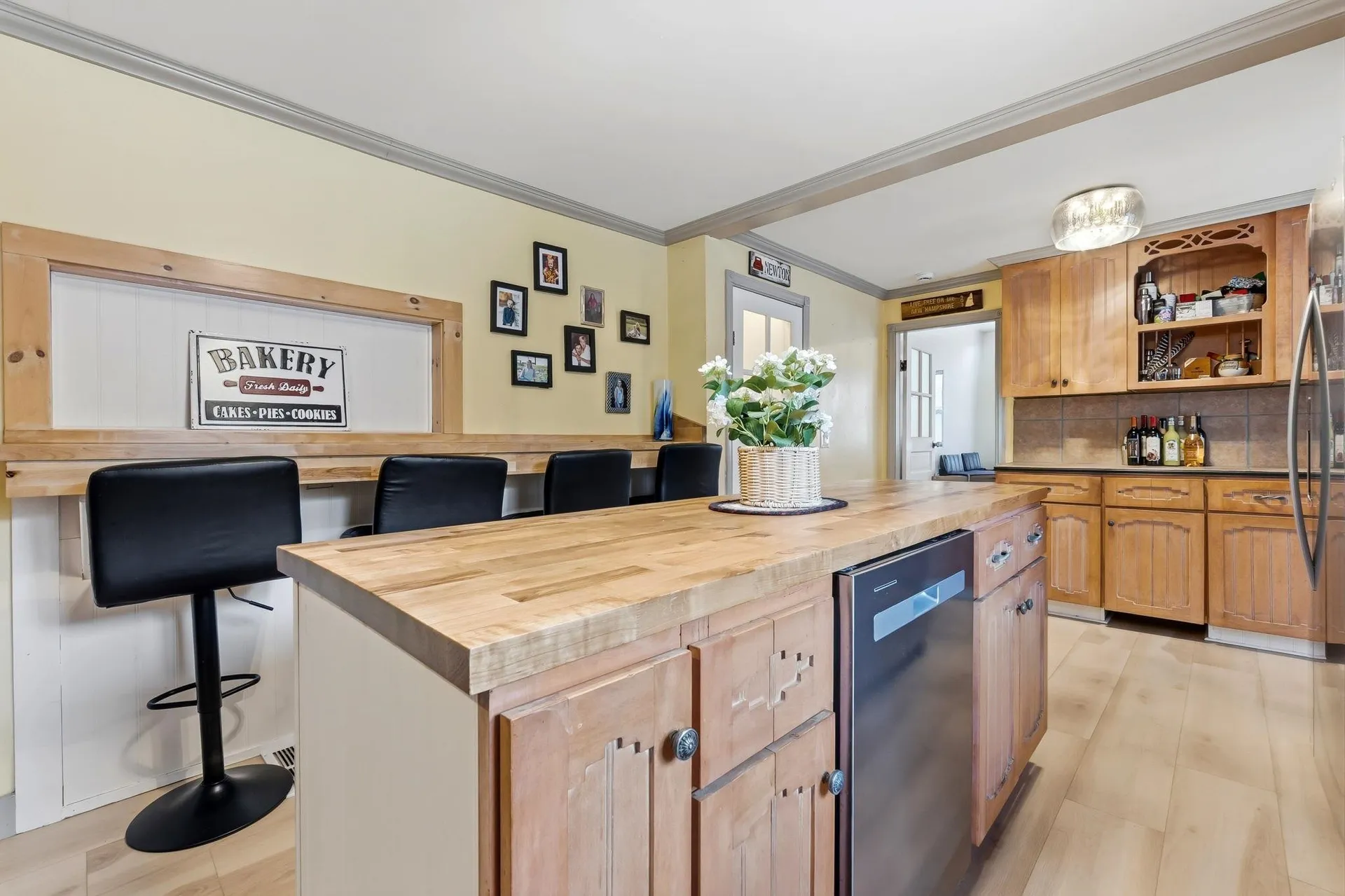 182 S Main Street Newton NH 03858