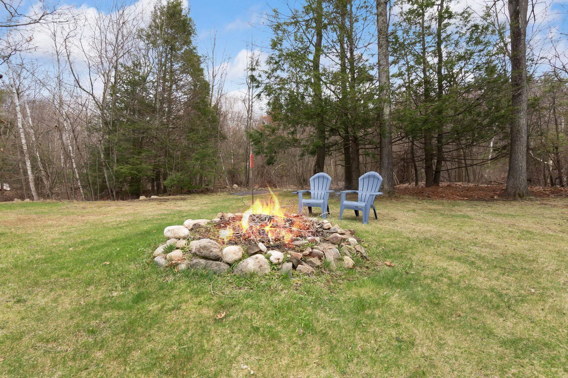 182 S Main Street Newton NH 03858
