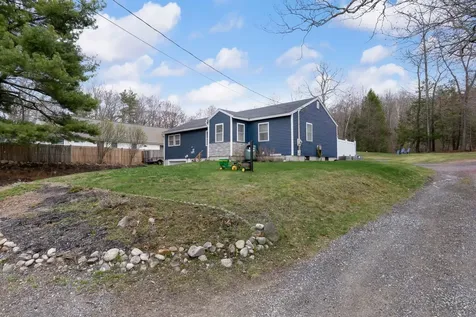 182 S Main Street Newton NH 03858