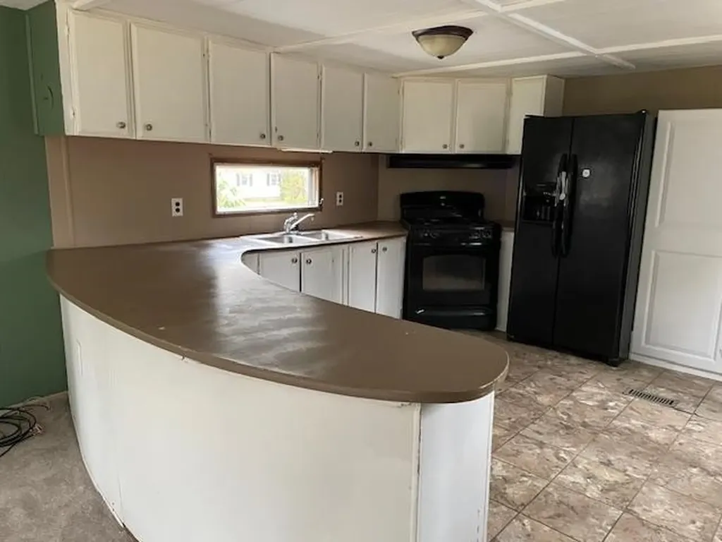 10 Fox Lane Rochester NH 03867