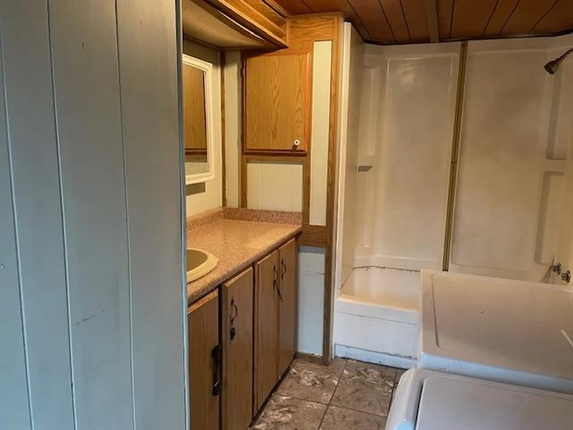 10 Fox Lane Rochester NH 03867