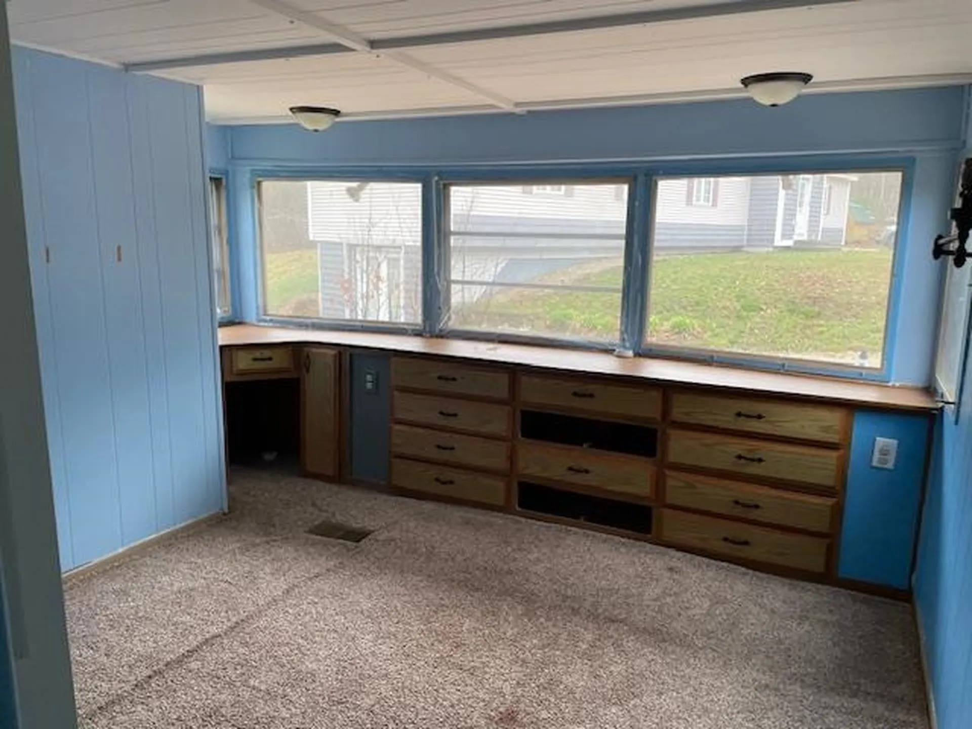 10 Fox Lane Rochester NH 03867