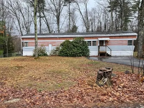 10 Fox Lane Rochester NH 03867