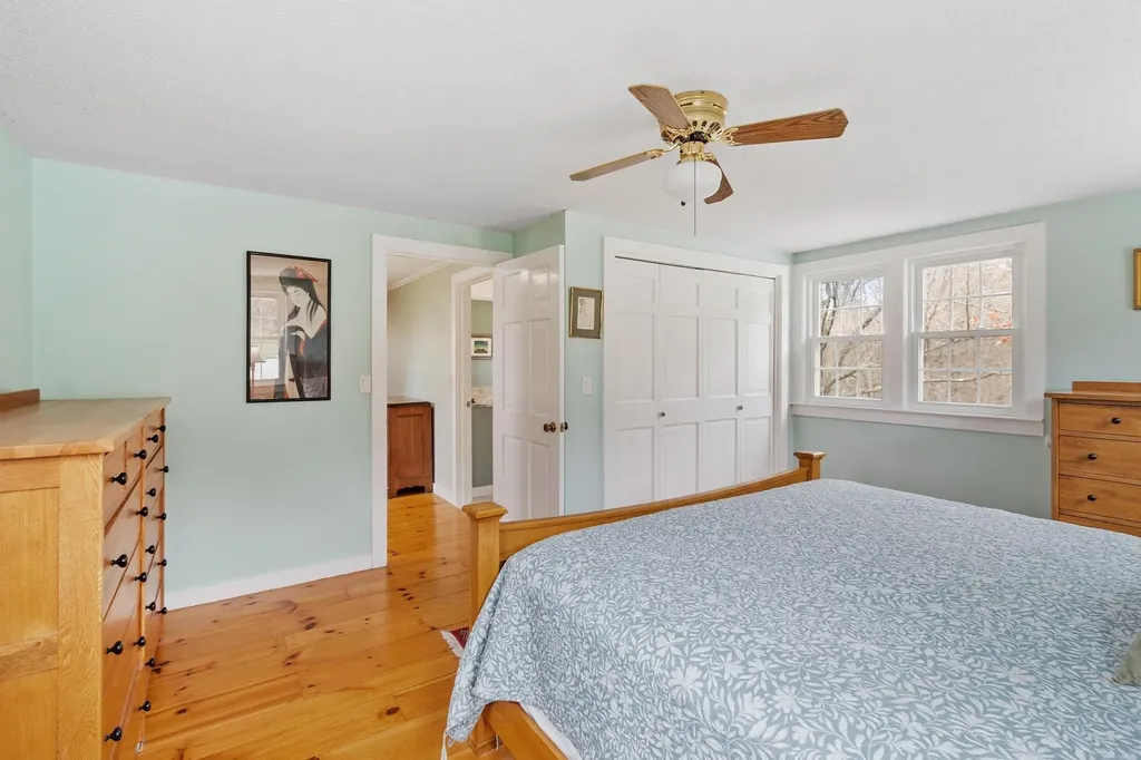 76 English Range Road Derry NH 03038