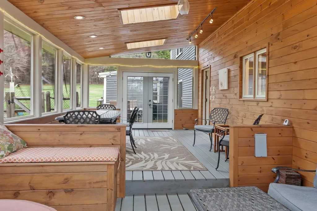 76 English Range Road Derry NH 03038
