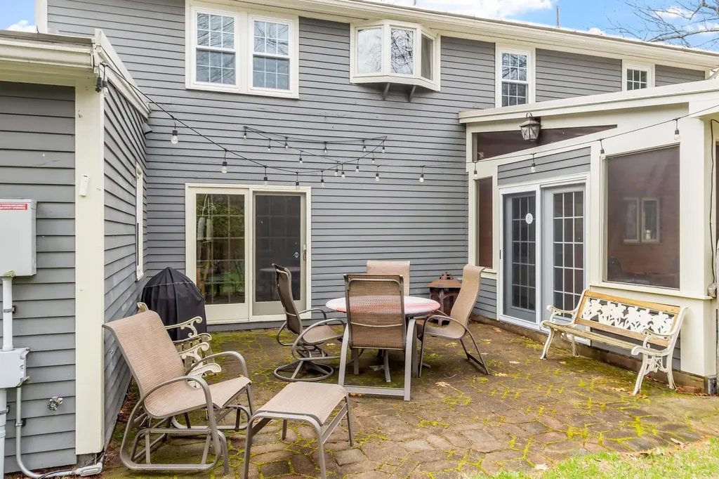 76 English Range Road Derry NH 03038