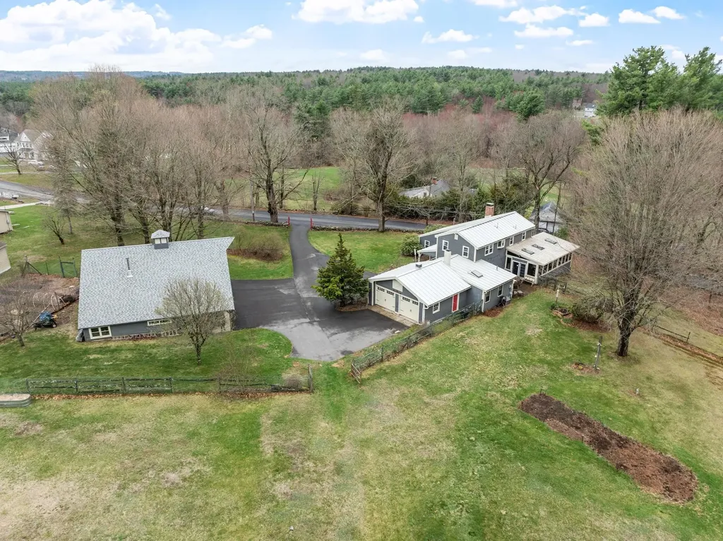 76 English Range Road Derry NH 03038