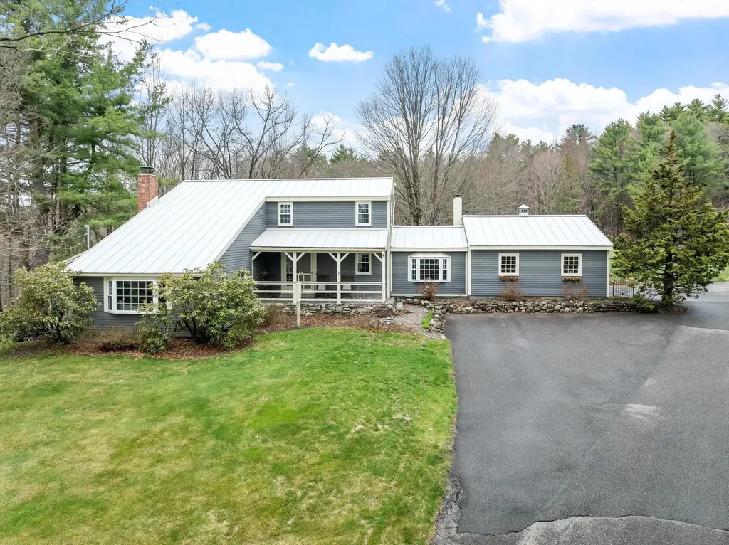 76 English Range Road Derry NH 03038