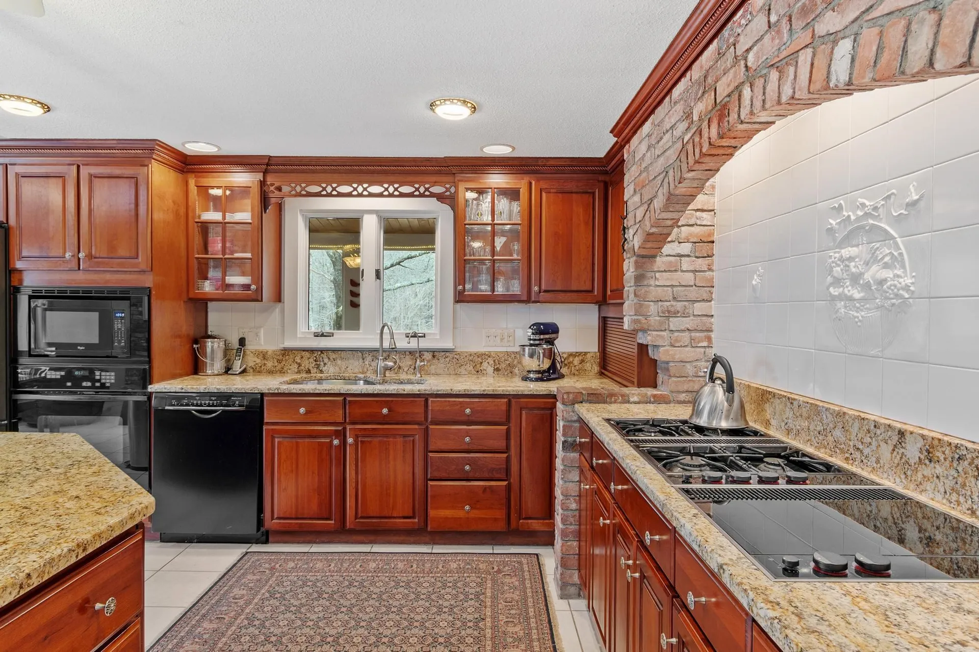 76 English Range Road Derry NH 03038