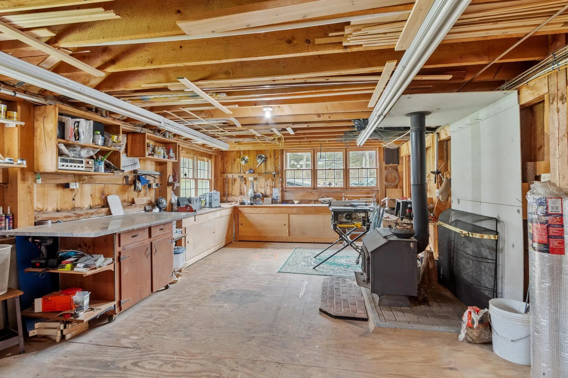 76 English Range Road Derry NH 03038