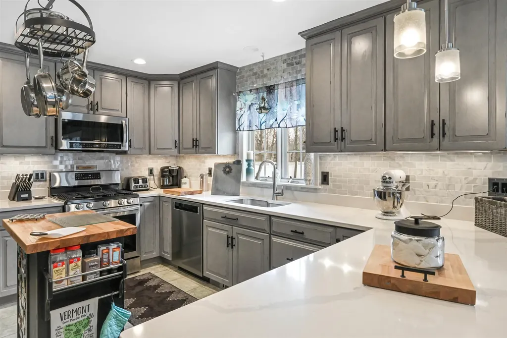 21 Grey Meadow Drive Burlington VT 05408