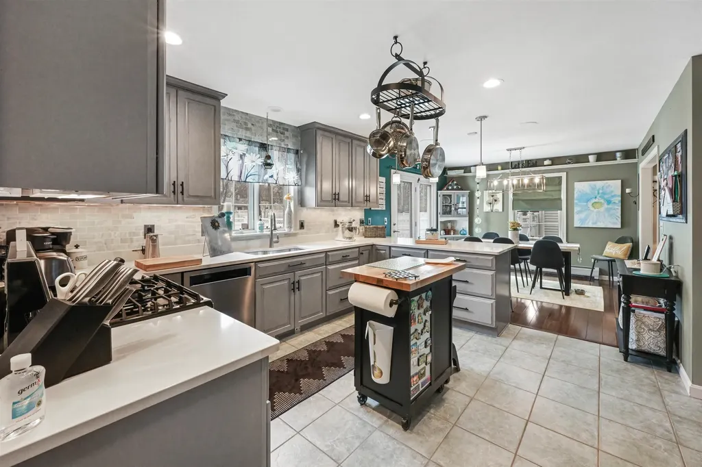 21 Grey Meadow Drive Burlington VT 05408