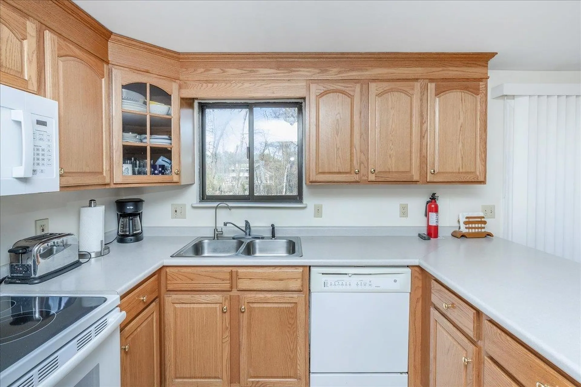 88 Oakridge Drive Londonderry NH 03053