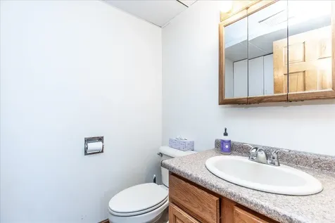 88 Oakridge Drive Londonderry NH 03053