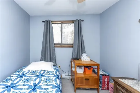 88 Oakridge Drive Londonderry NH 03053
