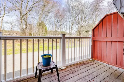 88 Oakridge Drive Londonderry NH 03053