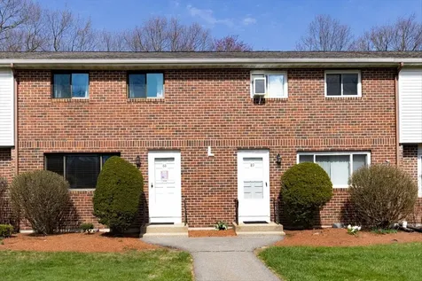 88 Oakridge Drive Londonderry NH 03053