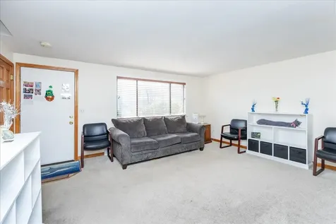 88 Oakridge Drive Londonderry NH 03053