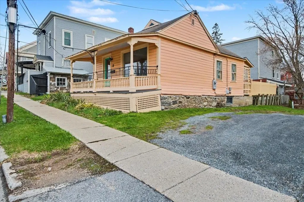 37 Green Street Vergennes VT 05491