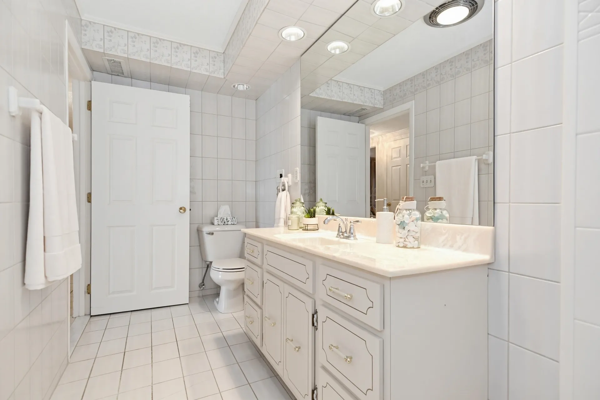 33 Spit Brook Road Nashua NH 03060