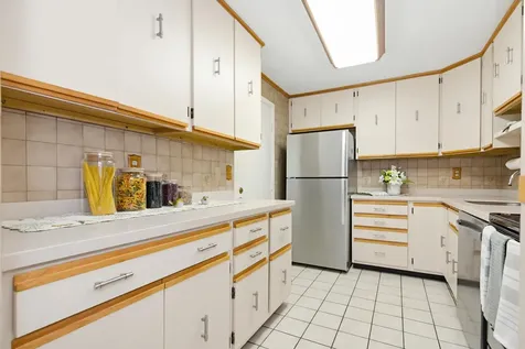 33 Spit Brook Road Nashua NH 03060
