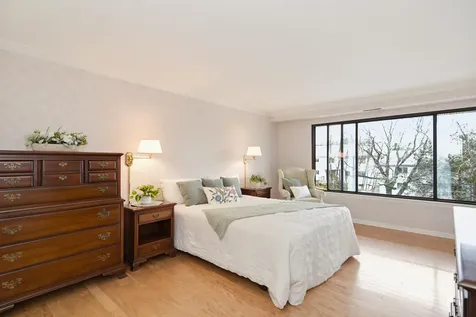 33 Spit Brook Road Nashua NH 03060