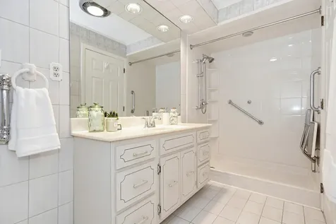 33 Spit Brook Road Nashua NH 03060