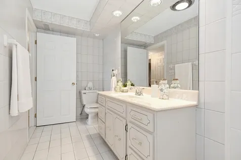 33 Spit Brook Road Nashua NH 03060