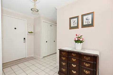 33 Spit Brook Road Nashua NH 03060