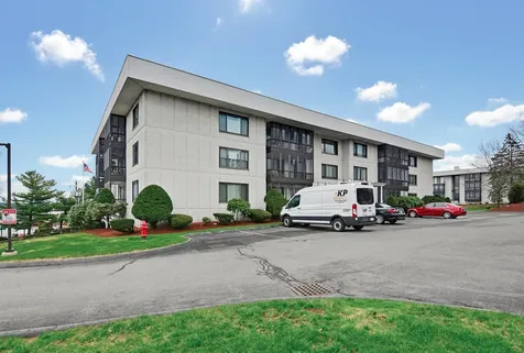 33 Spit Brook Road Nashua NH 03060