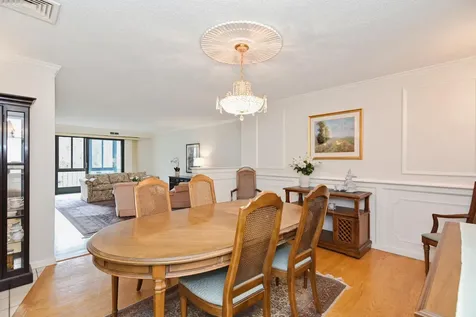 33 Spit Brook Road Nashua NH 03060