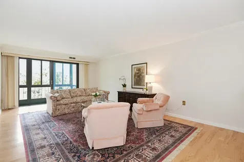 33 Spit Brook Road Nashua NH 03060