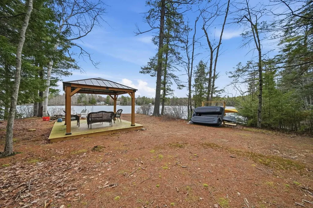4 Penobscott Path Gilmanton NH 03247