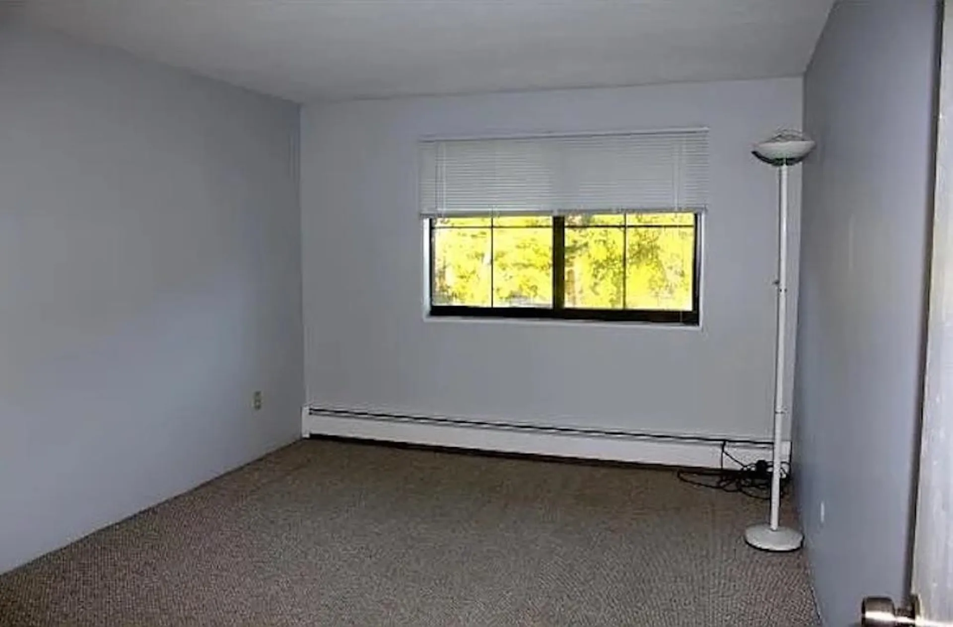 136 Mammoth Road Hooksett NH 03106