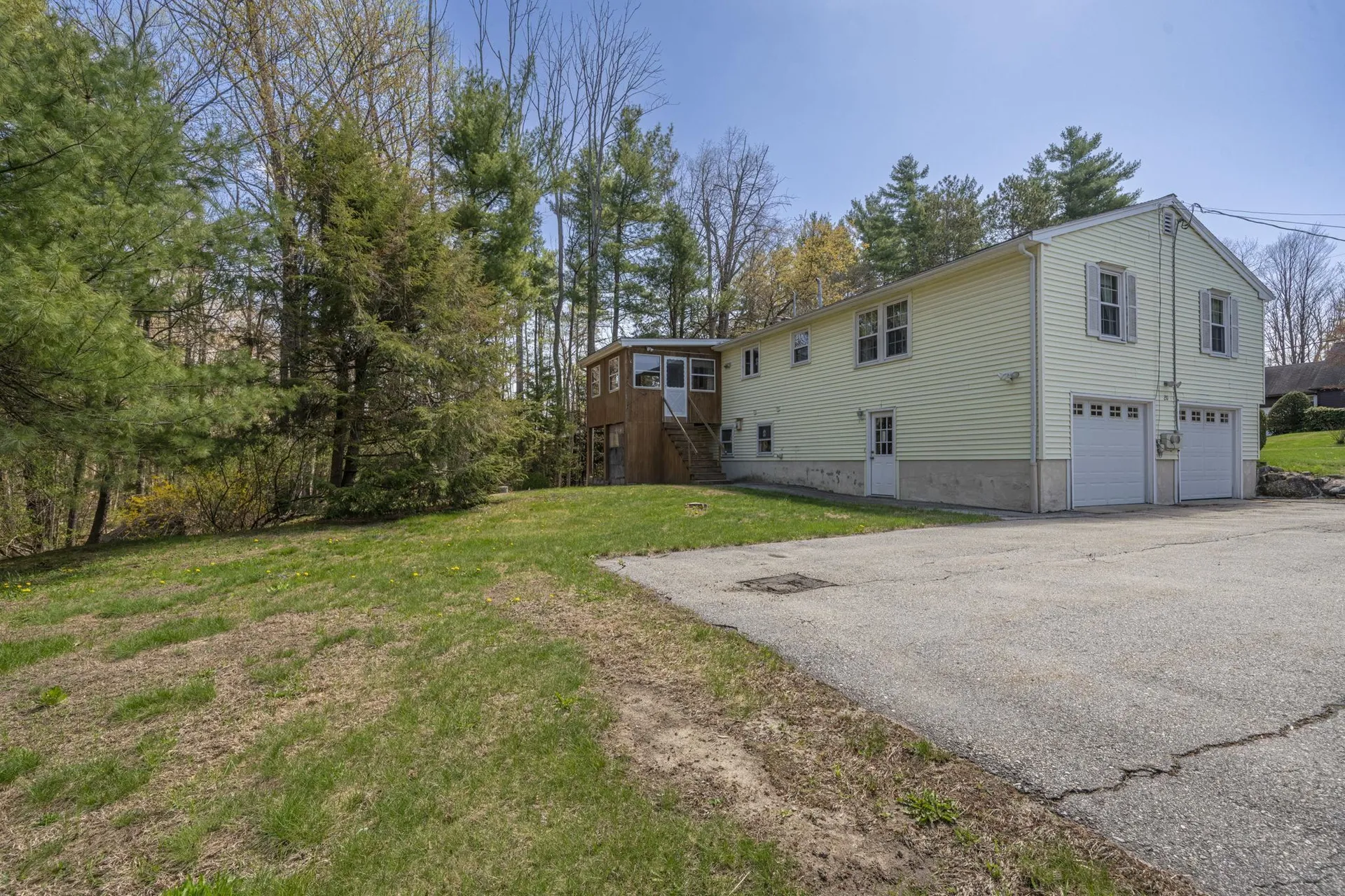 20 Blair Avenue Hillsborough NH 03244