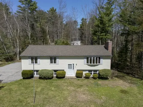 20 Blair Avenue Hillsborough NH 03244