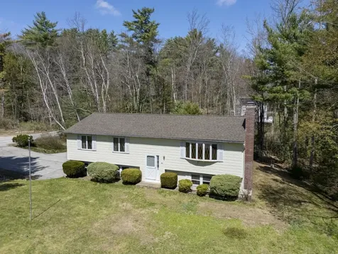 20 Blair Avenue Hillsborough NH 03244