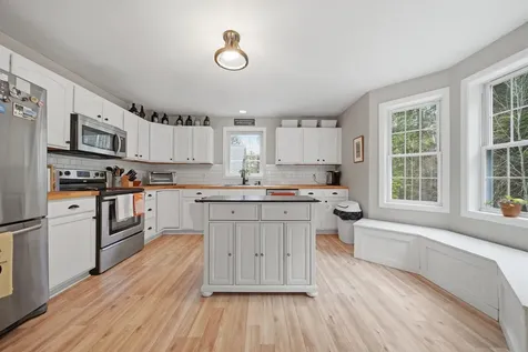 84 New Hampshire Drive Webster NH 03303